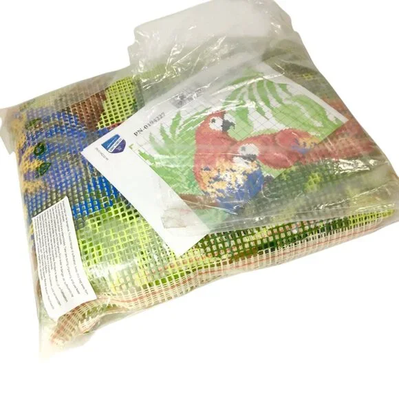 Parrots in the Jungle Parrot Latch Hook Kit NIP Vervaco Wall Hanging Rug 0194227